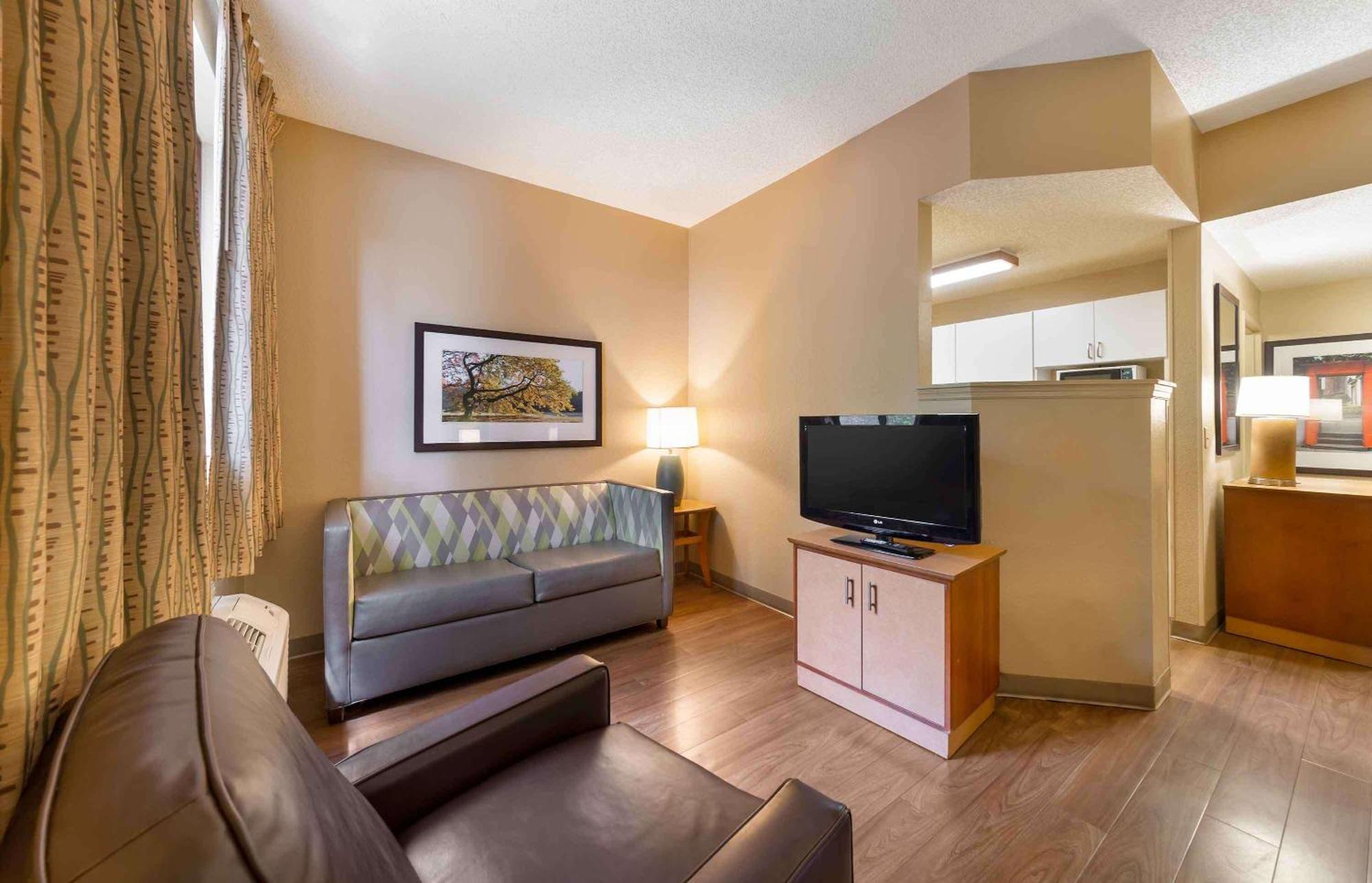 Extended Stay America Suites - Fort Lauderdale - Cypress Creek - Nw 6Th Way المظهر الخارجي الصورة