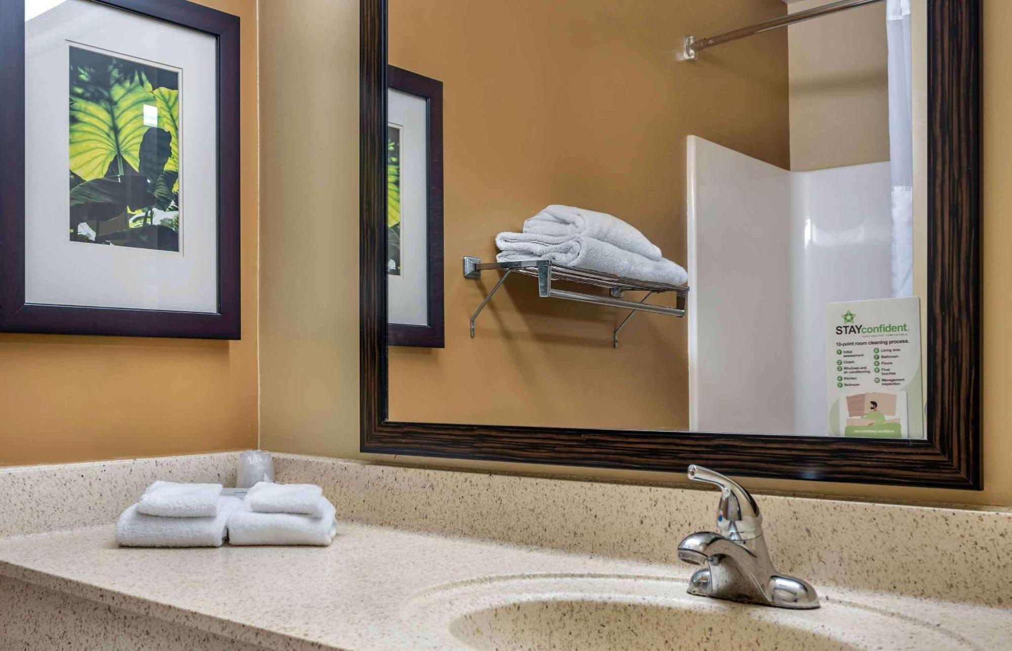 Extended Stay America Suites - Fort Lauderdale - Cypress Creek - Nw 6Th Way المظهر الخارجي الصورة