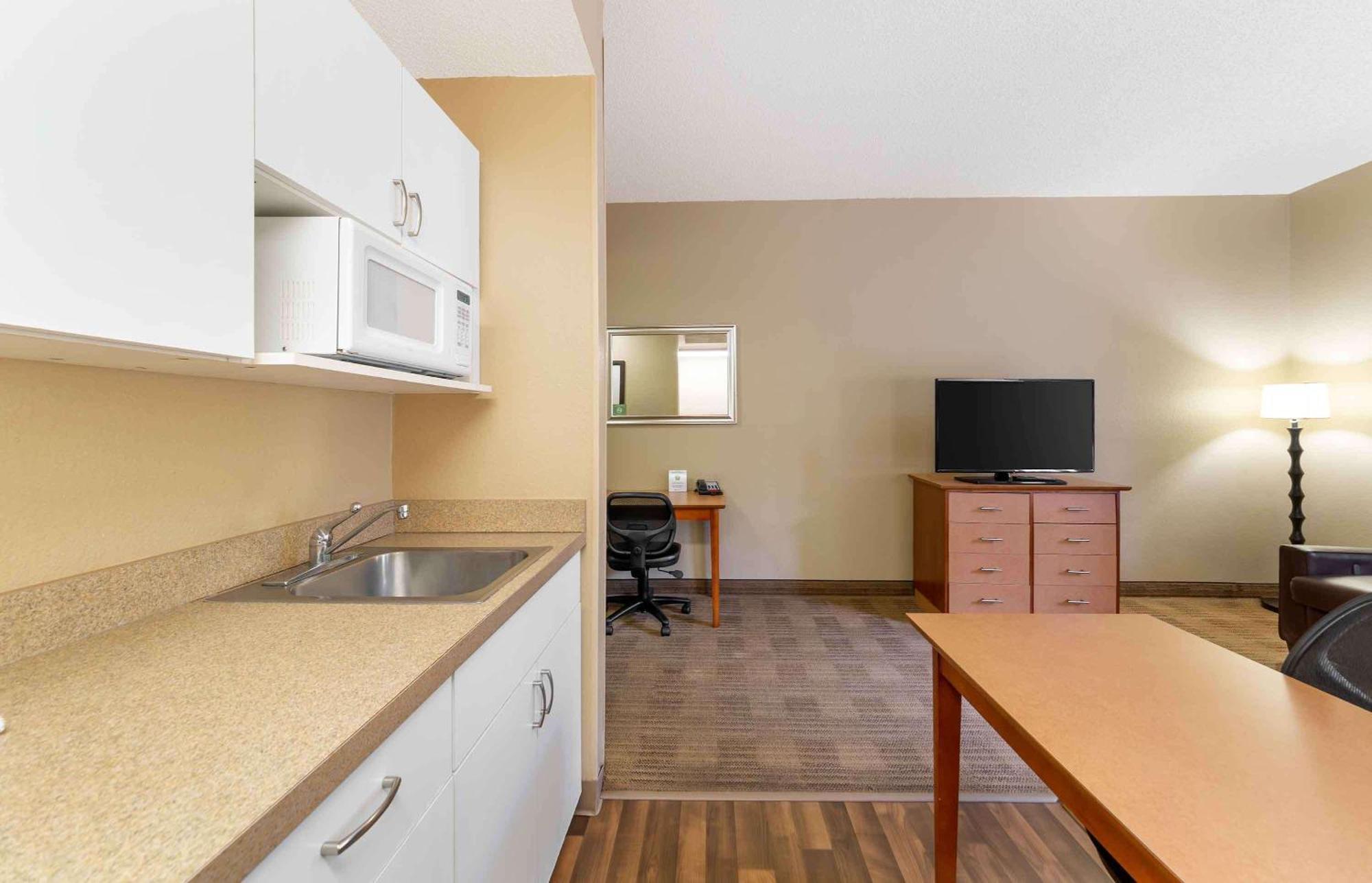 Extended Stay America Suites - Fort Lauderdale - Cypress Creek - Nw 6Th Way المظهر الخارجي الصورة